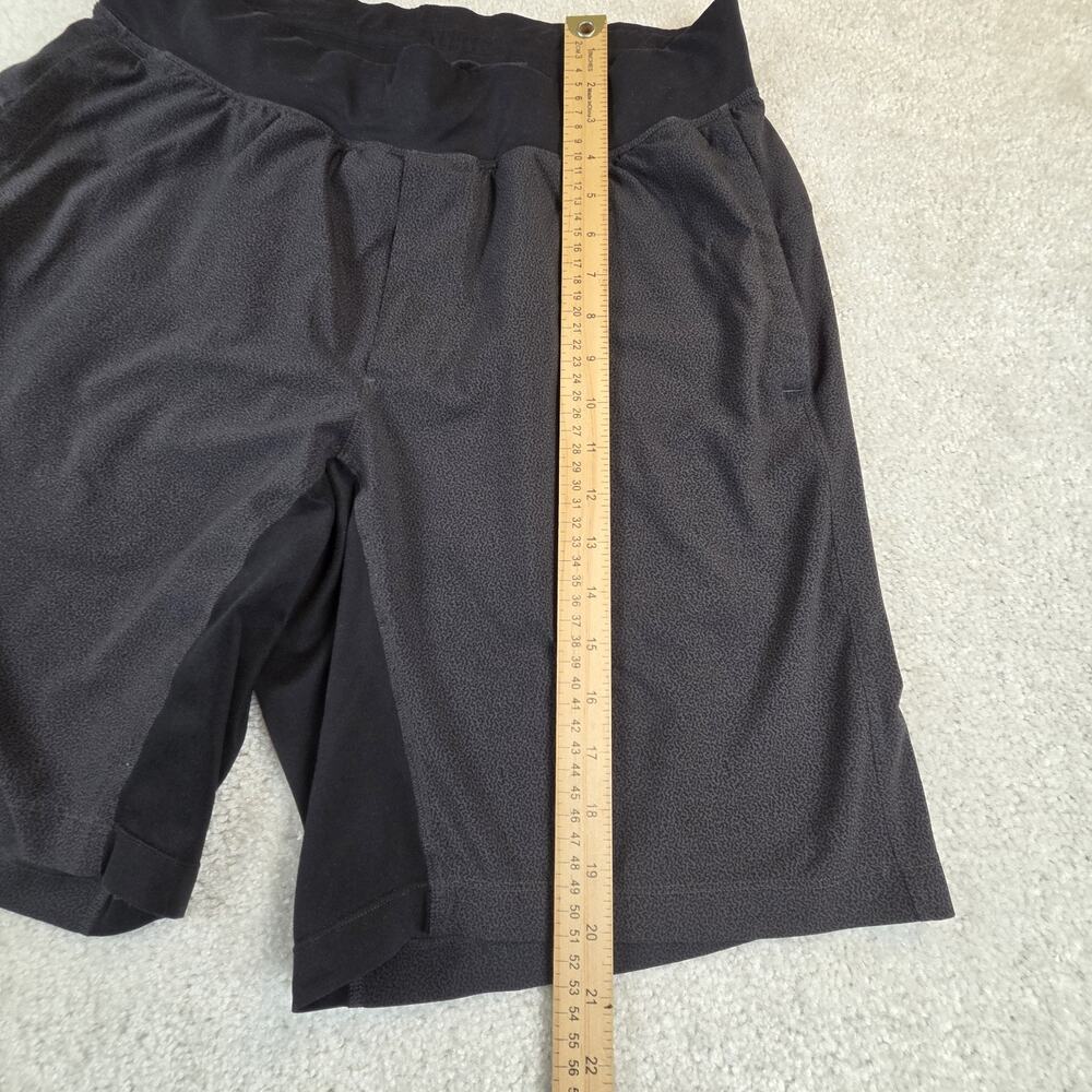 Lululemon Men's Pacebreaker Shorts Size L Black Gray Print 9 Inch Inseam - Picture 8 of 8